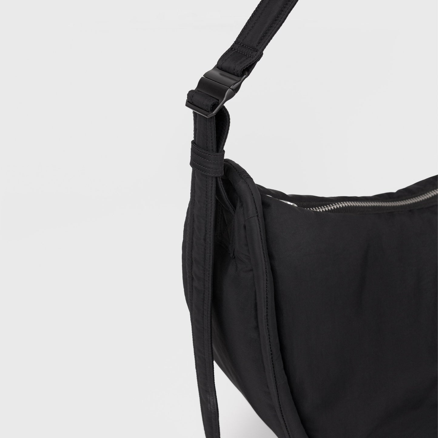 CURVE Half Moon Bag