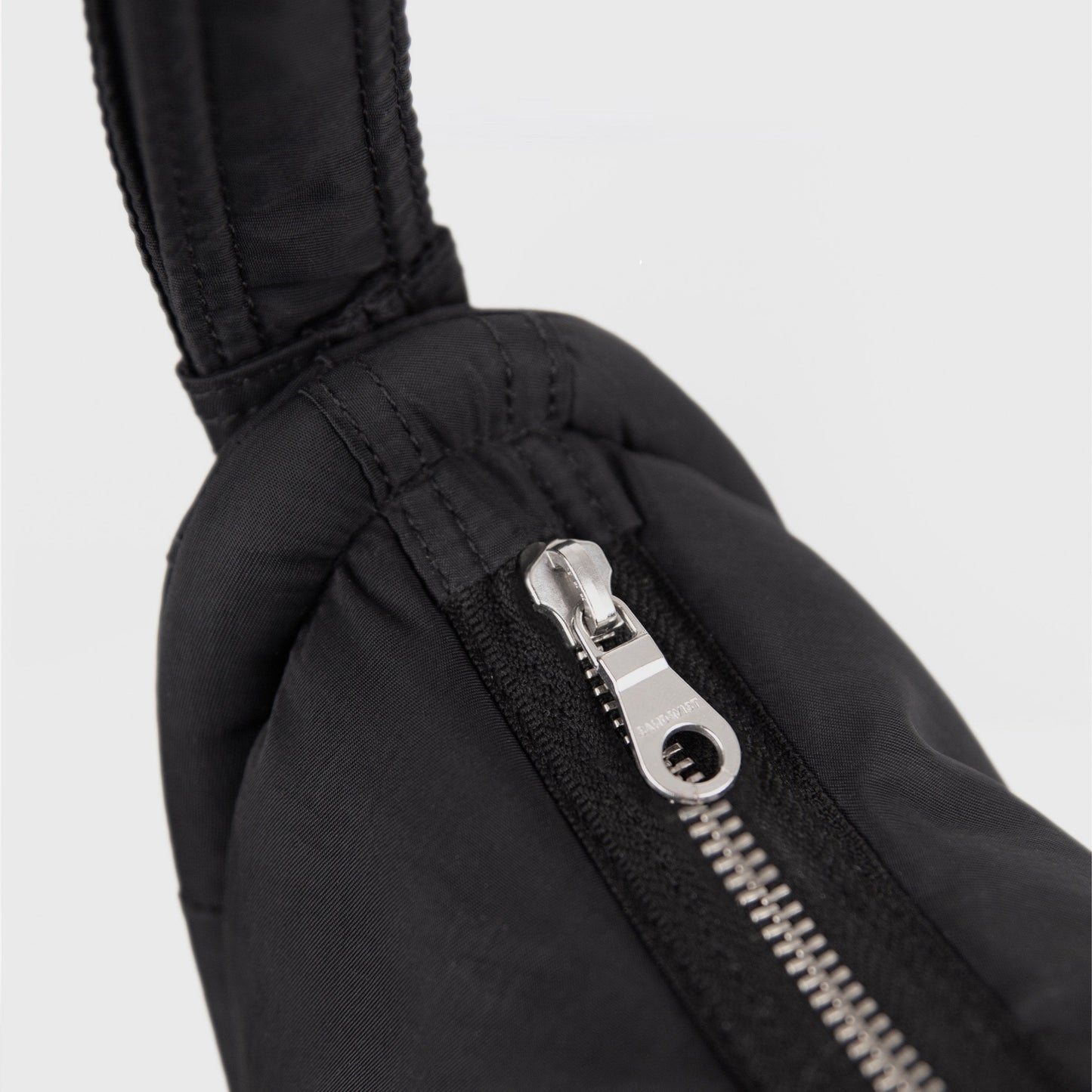 CURVE Half Moon Bag Mini