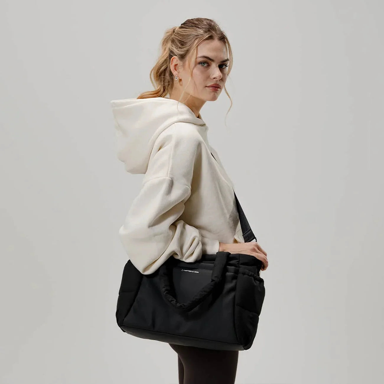 Hellvi Cloud Medium Shoulder Bag