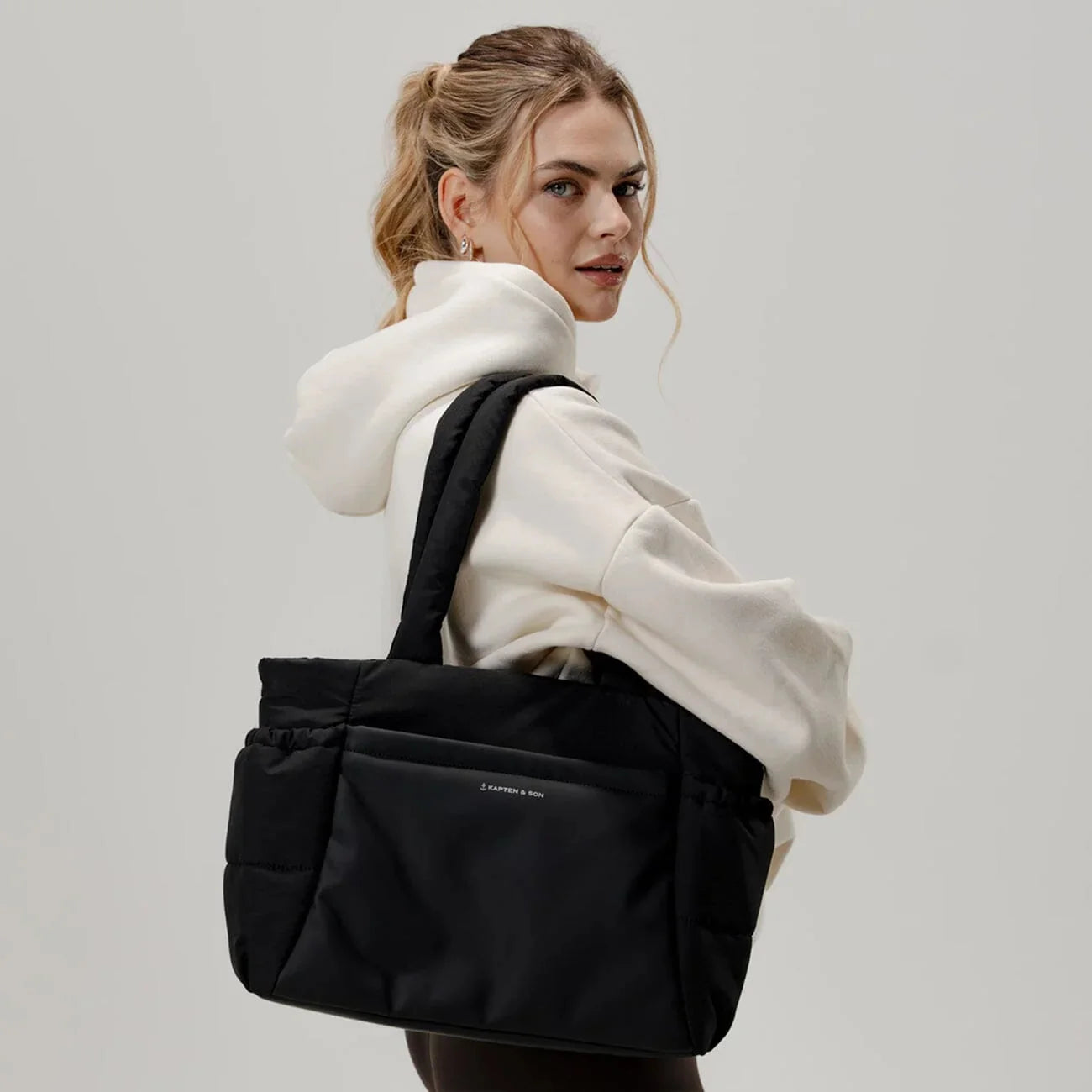 Hellvi Cloud Medium Shoulder Bag