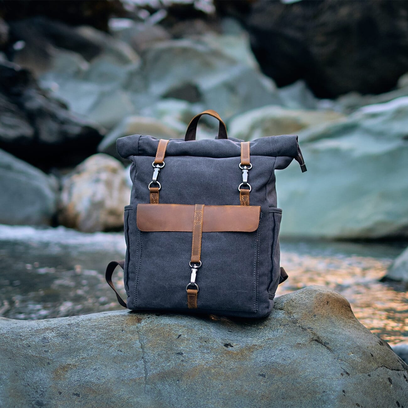 Retro Canvas Rucksack | REYKJAVIK