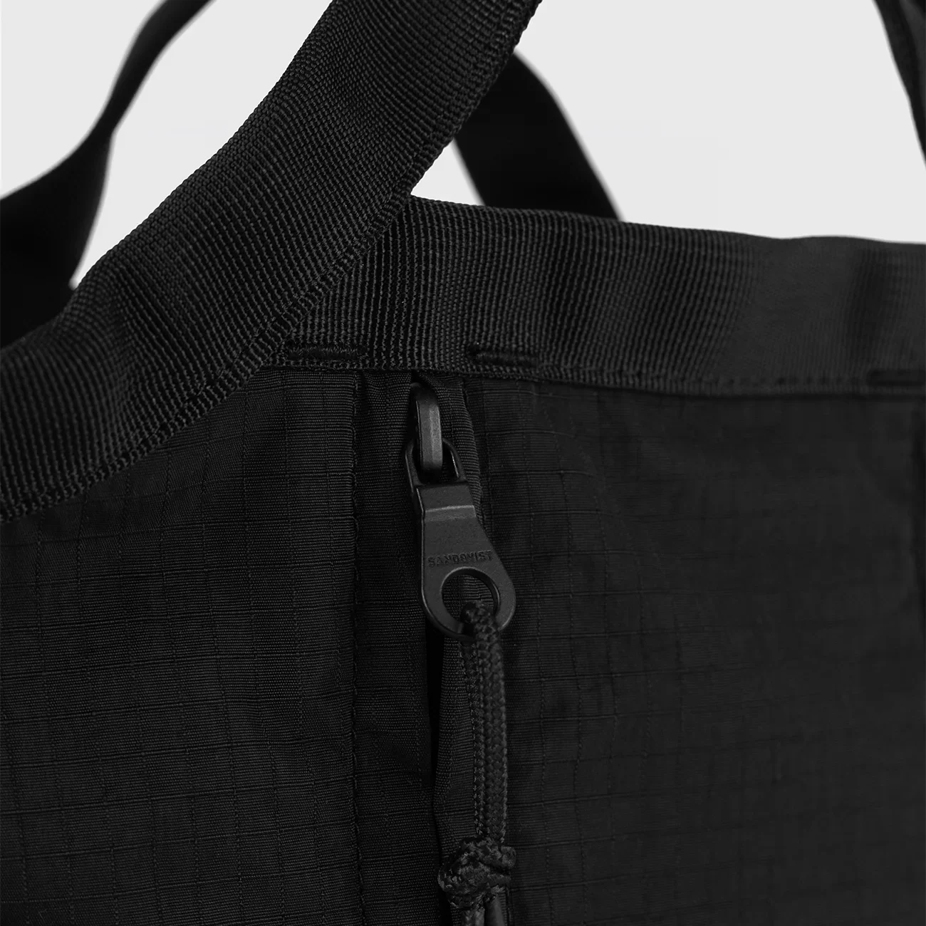 GRID Expandable Crossbody Bag