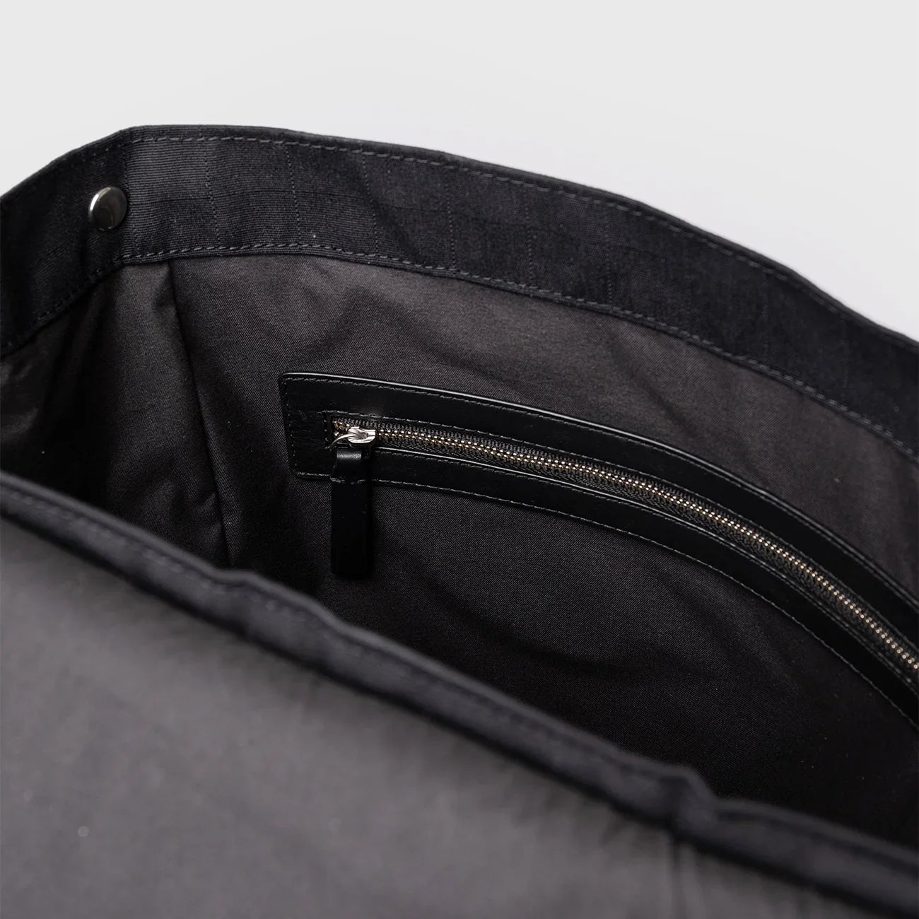 Leather Lid Backpack 16"