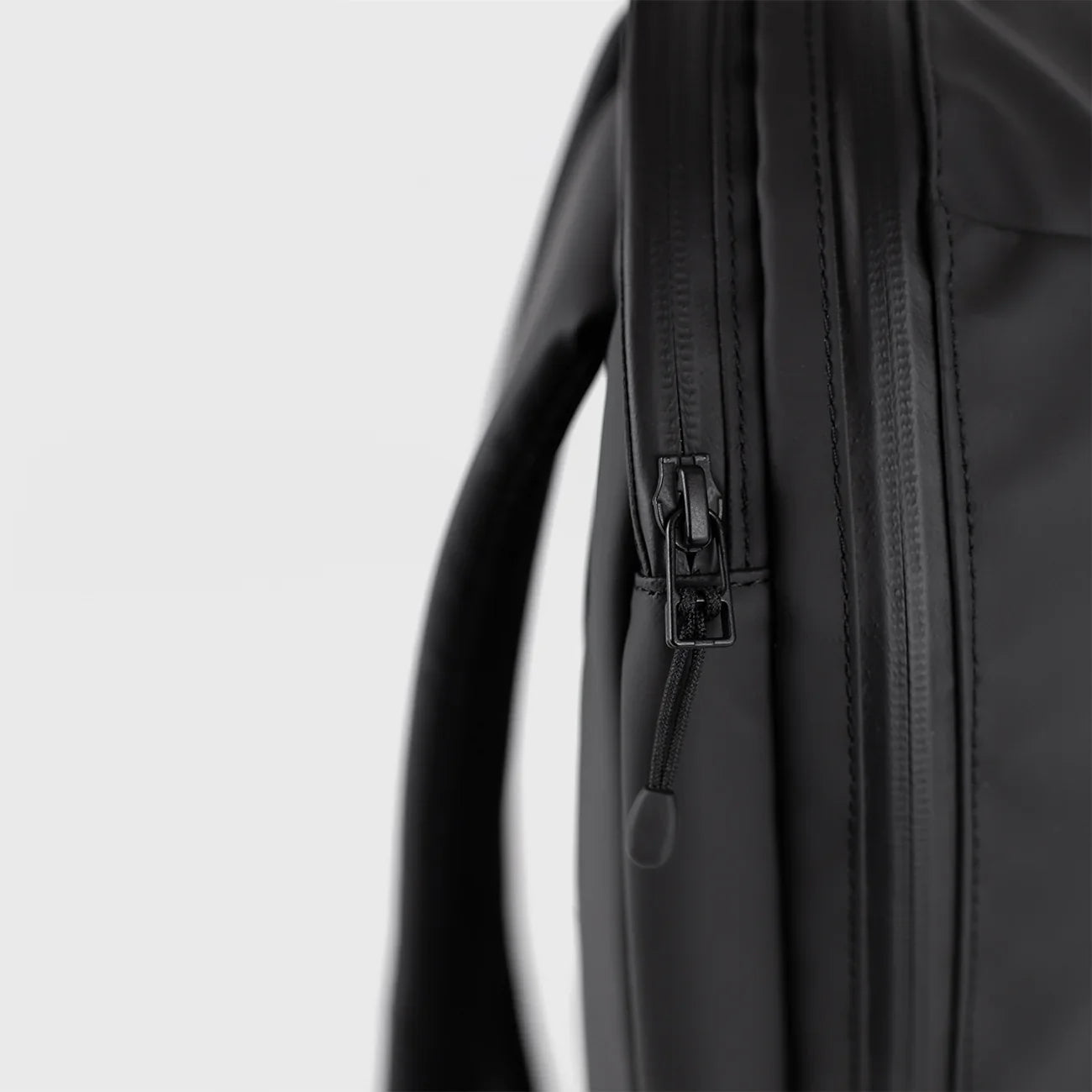 STREAM Zipper Backpack 16"