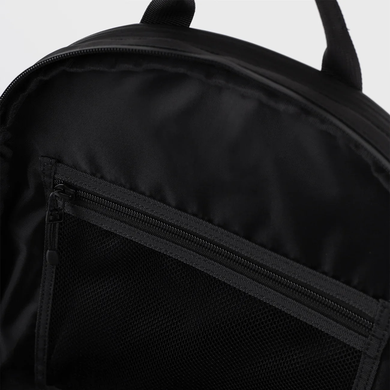 STREAM Zipper Backpack 16"