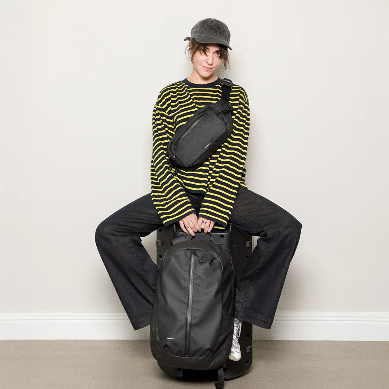 STREAM Zipper Backpack 16"