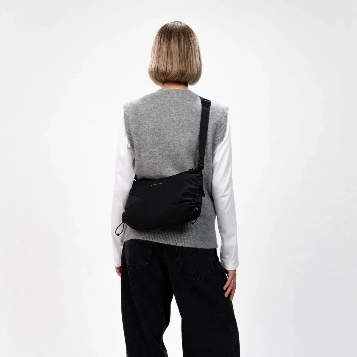 Skara Small Shoulder Bag