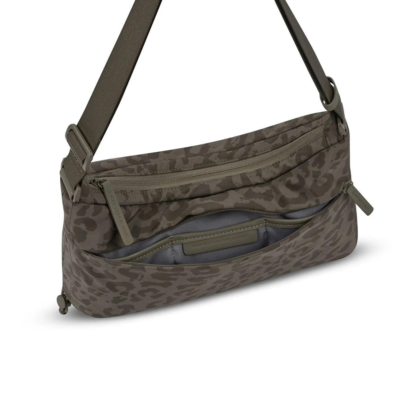 Skara Small Shoulder Bag