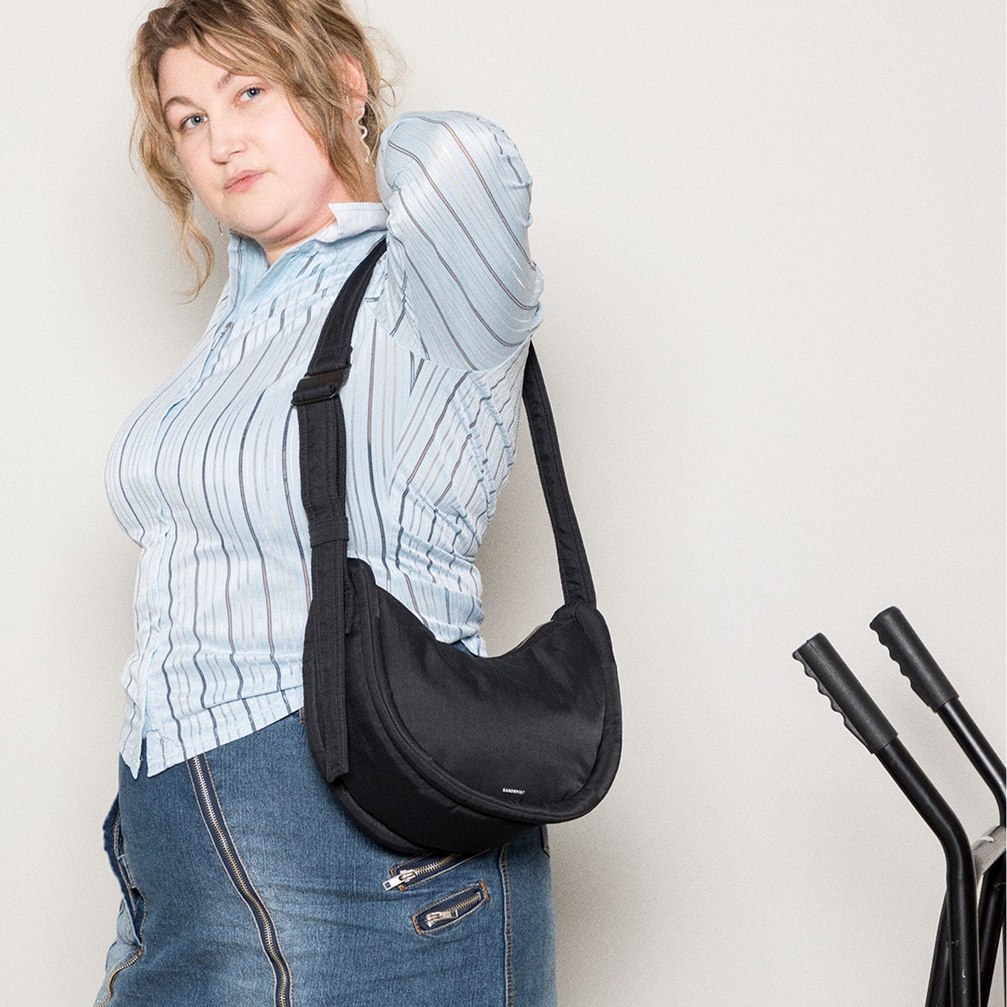 CURVE Half Moon Bag Mini