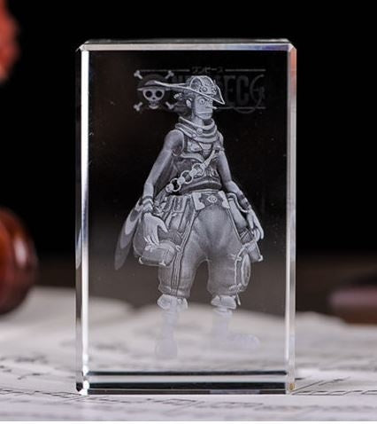 Jednodílná Usoppova akční figurka s gravírováním křišťálové 3D LED světelné figurky Jednodílná Usoppova panenka