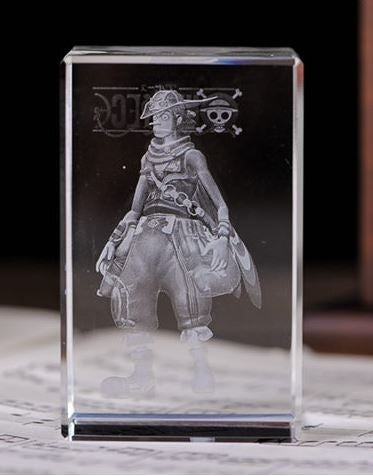 Jednodílná Usoppova akční figurka s gravírováním křišťálové 3D LED světelné figurky Jednodílná Usoppova panenka