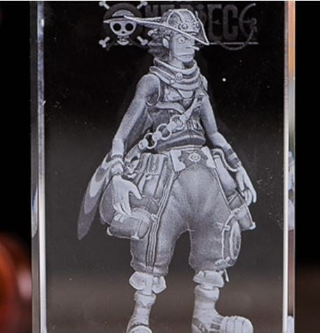 Jednodílná Usoppova akční figurka s gravírováním křišťálové 3D LED světelné figurky Jednodílná Usoppova panenka