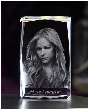 Avril Lavigne Engraving Crystal 3D LED Light Figure Avril Lavigne Doll Birthday Gifts Christmas Gifts